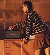 Girl turning up Stanmore III Black